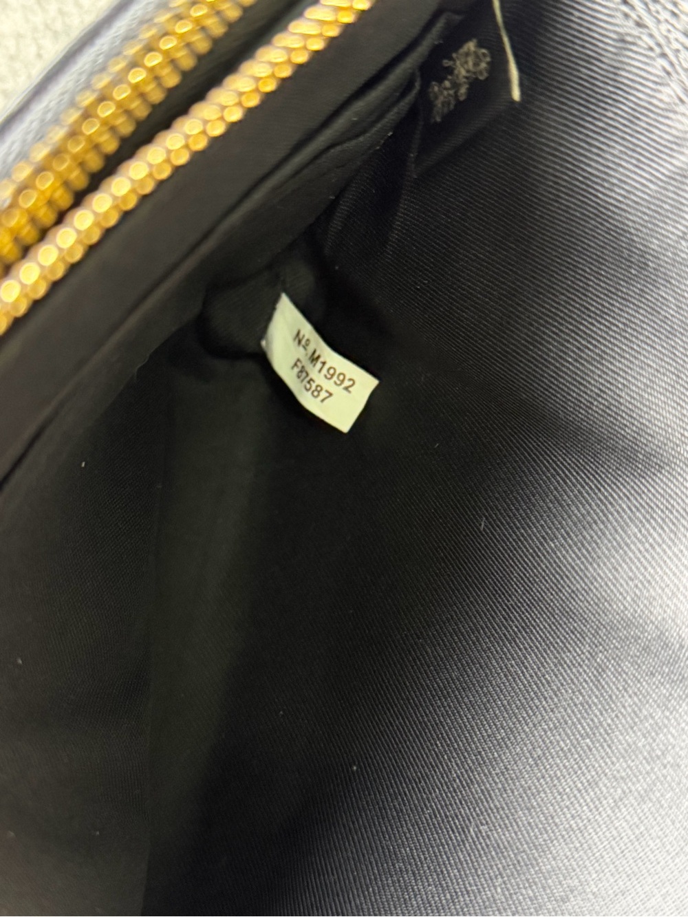 Coach F87587 Double Zip Large Wristlet Wallet Black Pebbled Leather Gold READ - Picture 12 of 14